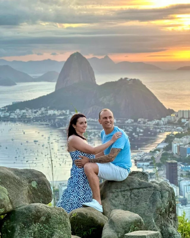Adriele e Felipe embarcaram em uma viagem inesquecível pelo Rio de Janeiro!✈️Do Pão de Açúcar ao Cristo Redentor, cada momento foi repleto de paisagens deslumbrantes e muita diversão.Obrigado por escolher nossa agência para tornar essa experiência ainda mais especial!💚#riodejaneiro #paodeacucar #cristoredentor #parquelajerj #escadariaselaron #museodoamanha #viagempelobrasil